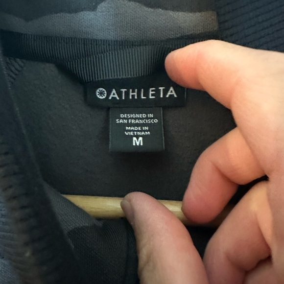 Athleta M Triumph Camo Printed Hoodie Black & Gray Hoodie Sweatshirt M - Picture 4 of 8